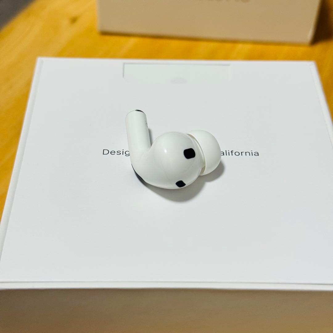 Airpods Pro 2 第二世代　イヤホン　片側　右耳　R側　900
