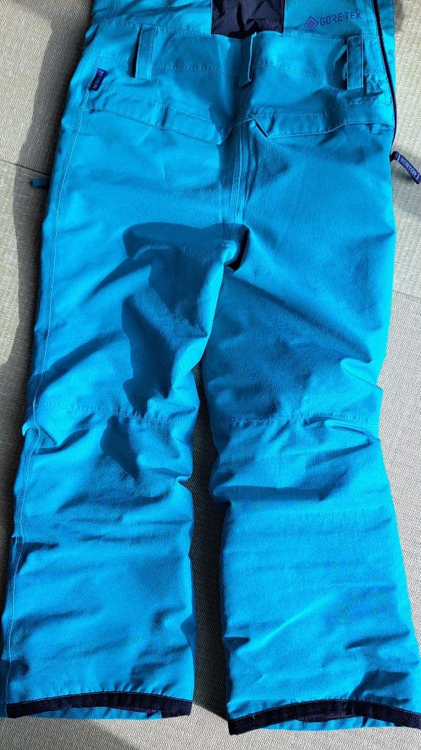 子ども用BURTONスノーボードウェアセット