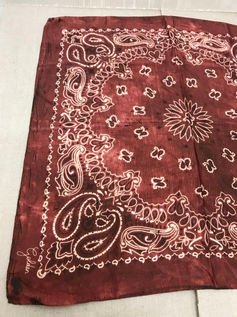 未使用品　GOLDEN  シルク100%スカーフ　K931