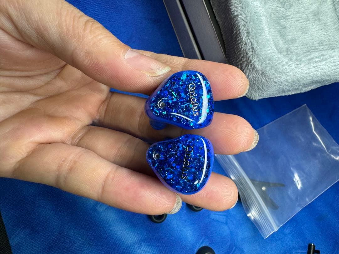 Oriolus Szalayi 美品