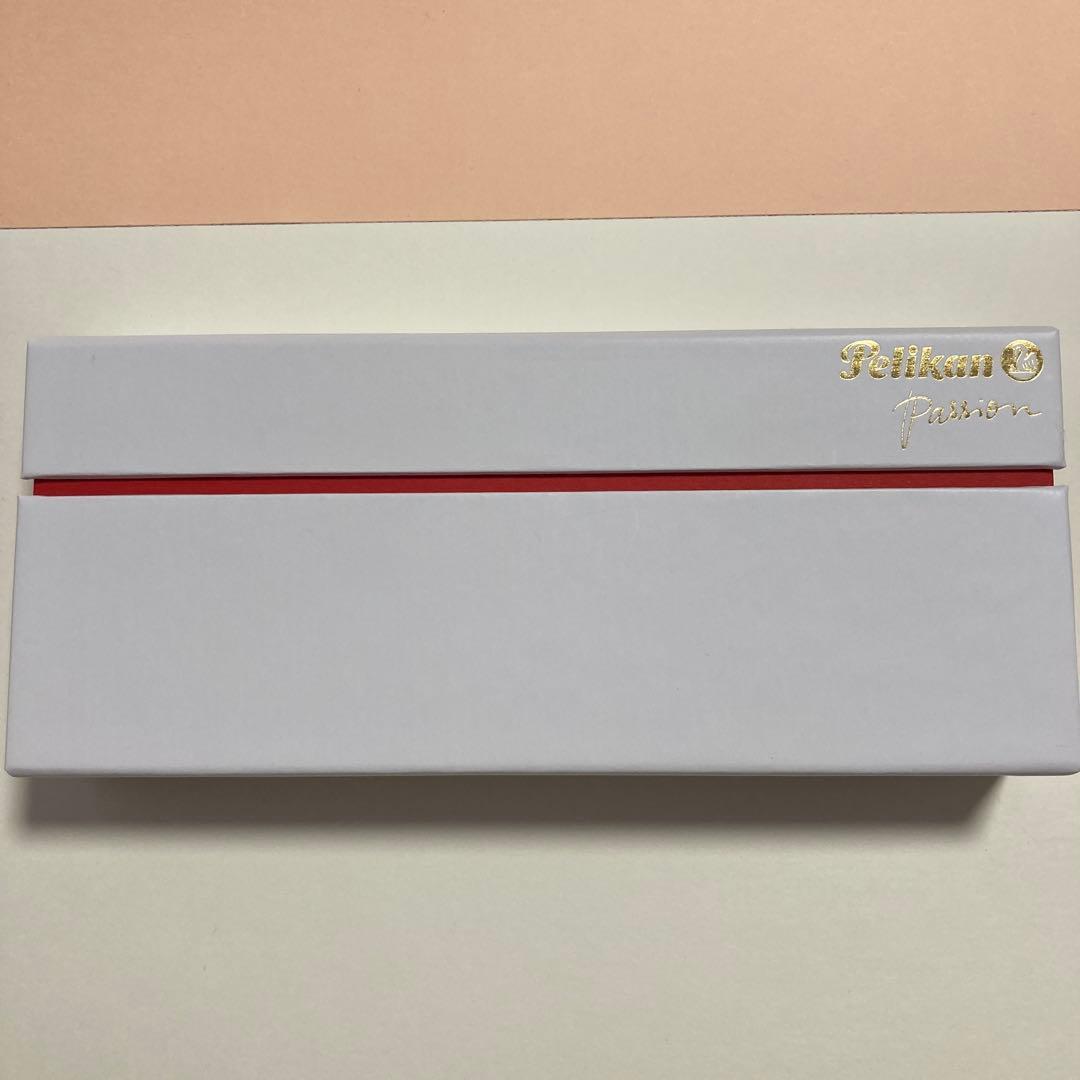 ペリカン 万年筆 Ｍ６００ レッドホワイト スーベレーン