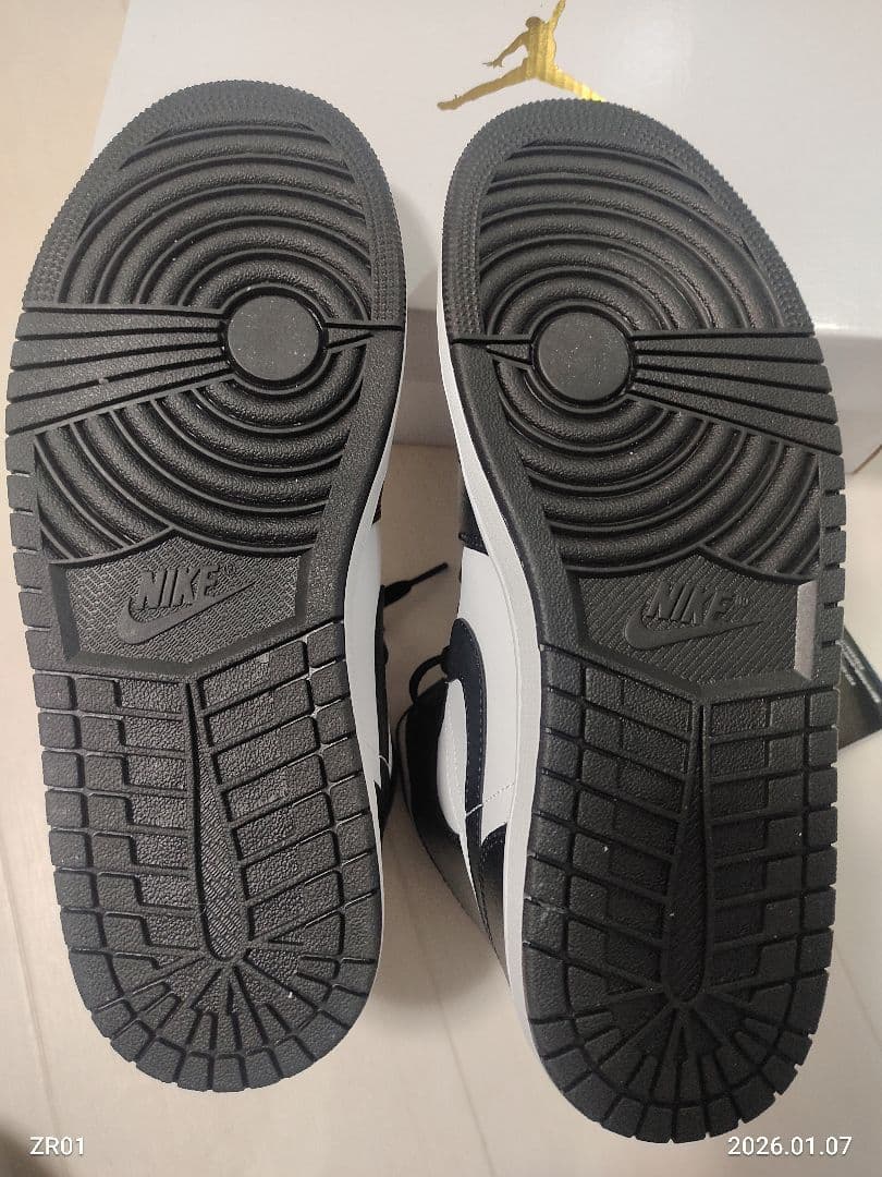 新品◆Nike Air Jordan 1 Mid ◆27.5