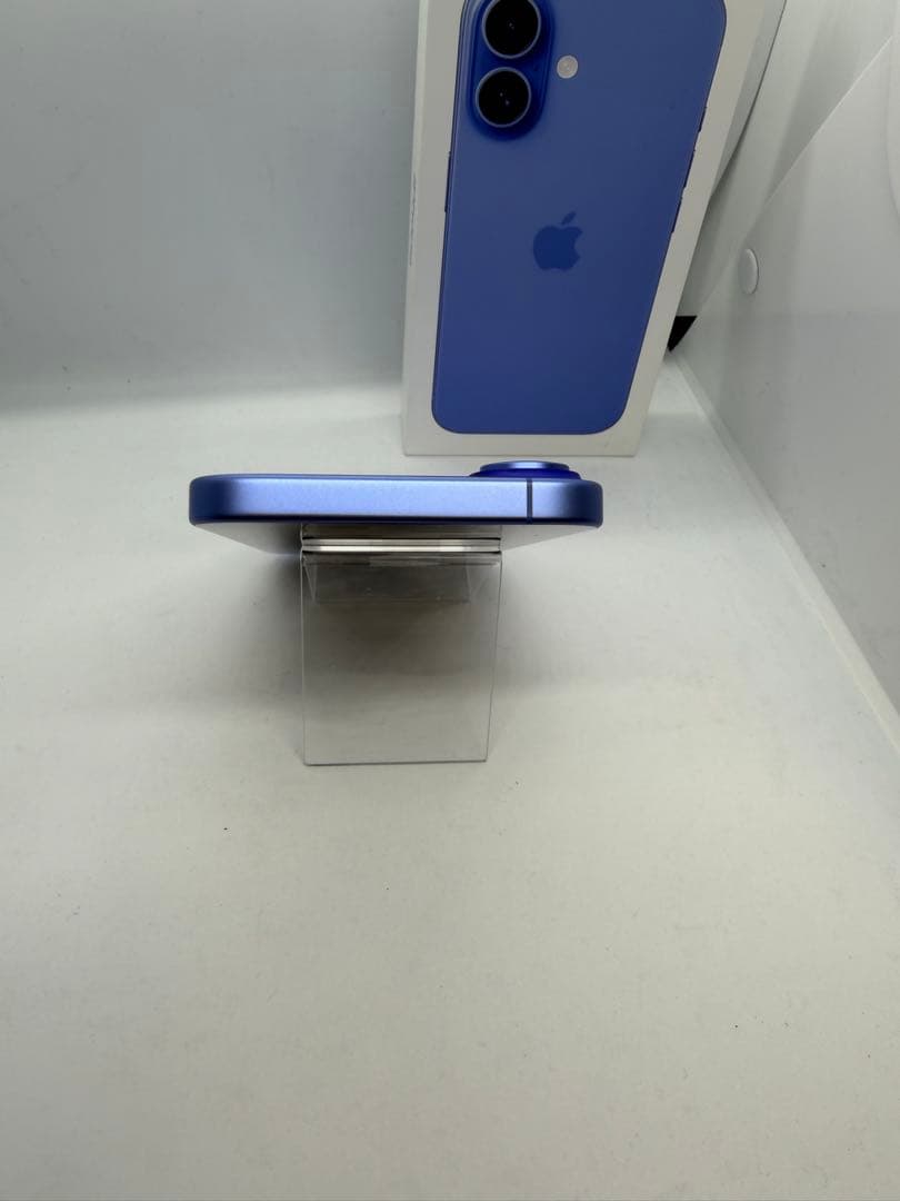 【極美品】iPhone16 256GB バッテリー100% 付属品完備端末！