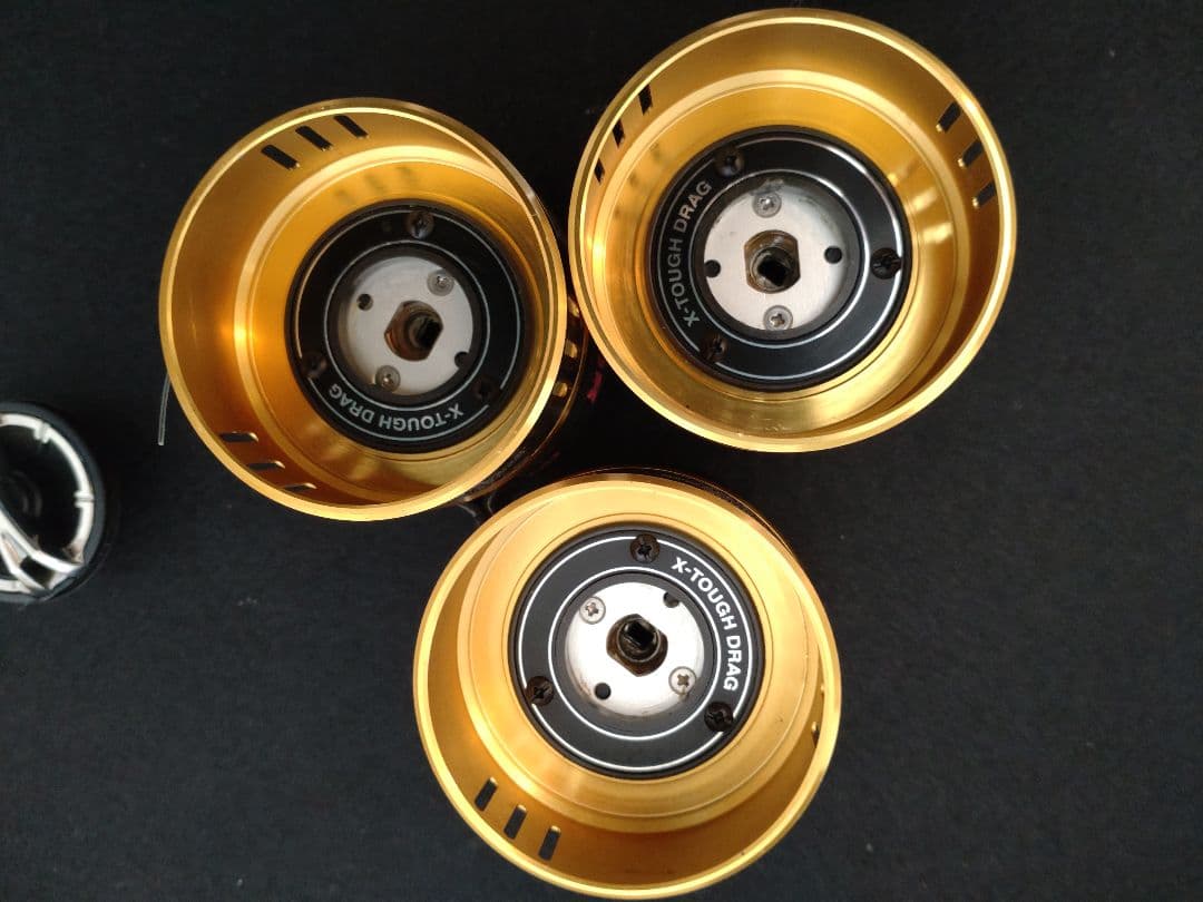 SHIMANO15Tツインパワー5000HG 予備スプール2個付き