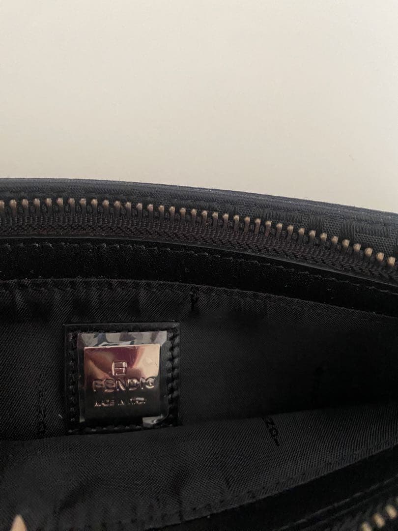 FENDI ズッキーノ　ズッカ柄　アクセサリーポーチ　ブラック