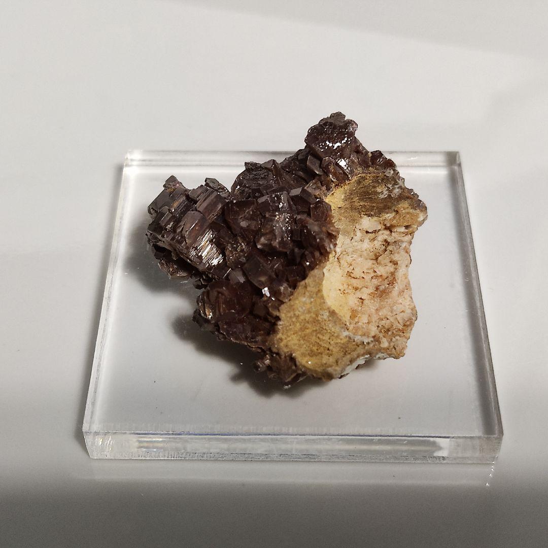 パワーストーン　天然石　原石　バナディナイト「バナジン鉛鉱」　30g　No965