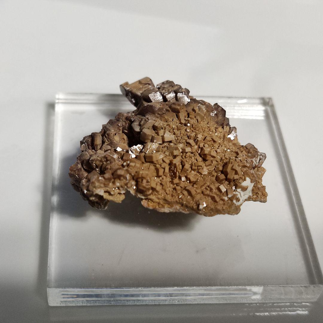 パワーストーン　天然石　原石　バナディナイト「バナジン鉛鉱」　30g　No965