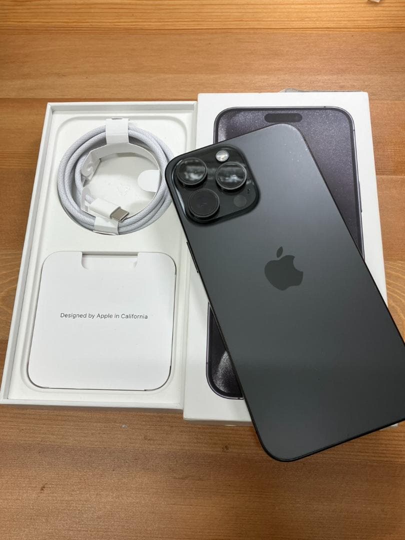 美品　iphone 15 pro max 256GB 94％ 残債なし