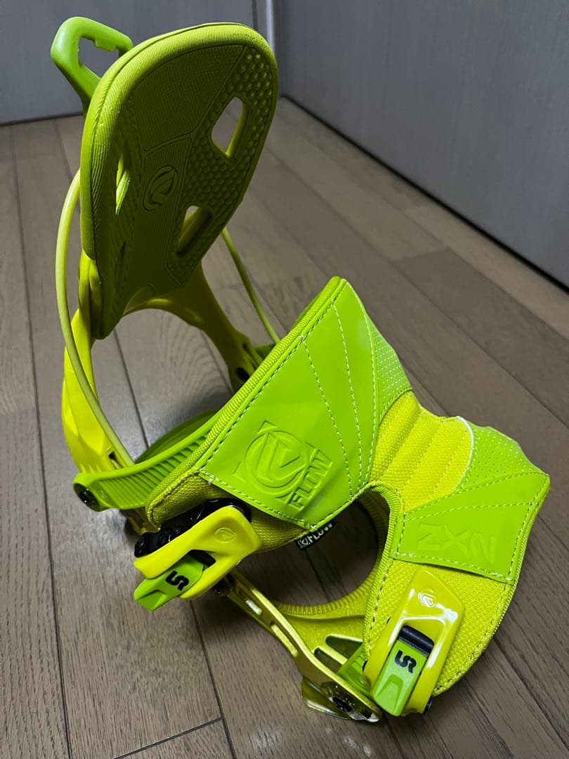 Flow NX2 スノーボードビンディング L イエロー