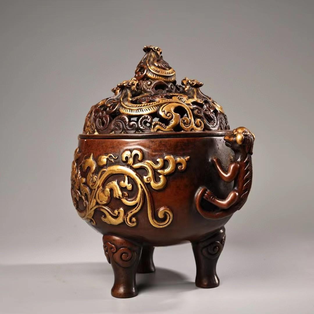 中国古美術・旧蔵鏨刻鎏金の熏香炉・純赤銅・純手作り・高浮彫・置物・茶道具・文房具