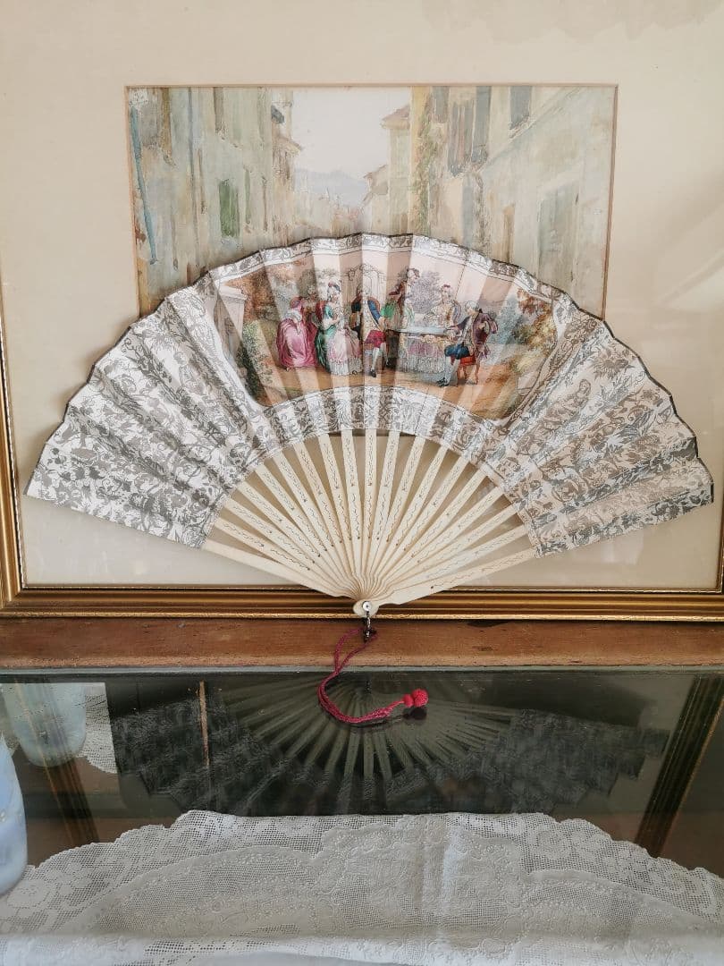 アンティークヴィクトリアン ハンドペイント人物＆風景画ファン 透し彫刻 銀彩鳥蝶