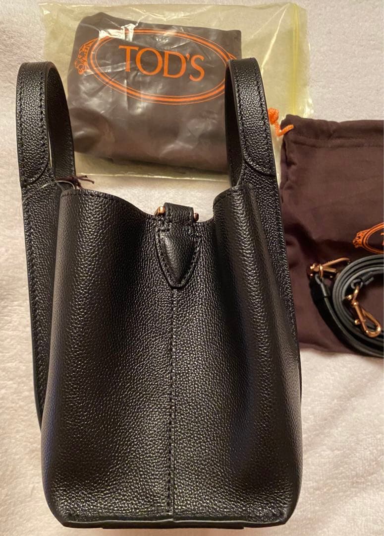 価格変更！金額&掲載期間変更！TOD'S 黒 レザー バッグ マイクロ