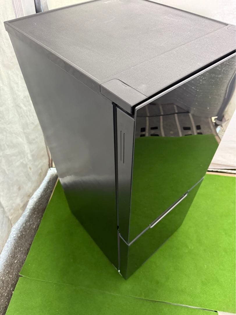 2022年製　高級感あるシャープ製冷蔵庫　SJ-GD15H-B