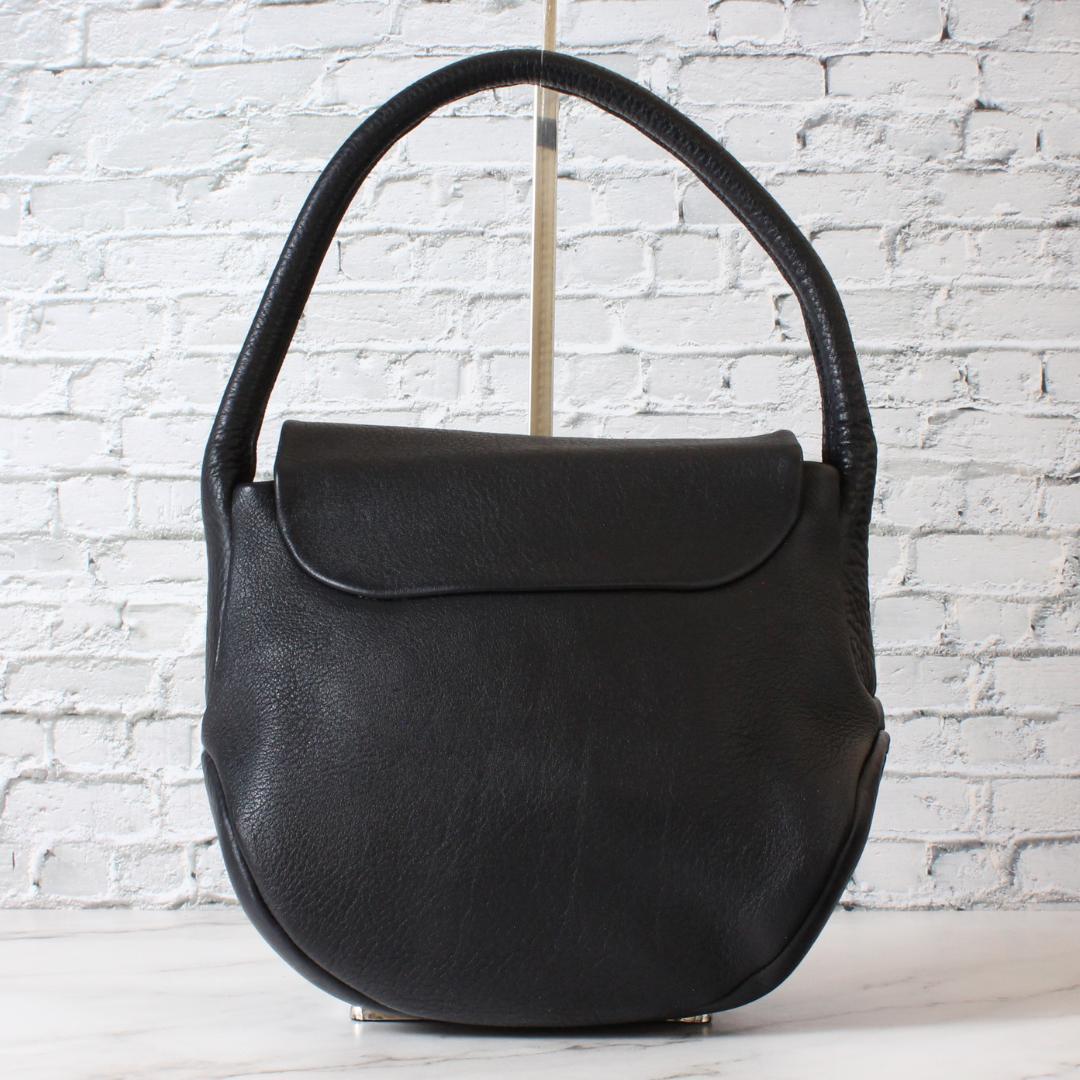 ヒロフ ハンドバッグ フォーマルバッグ ワンハンドル レザー シボ革 ブラック系