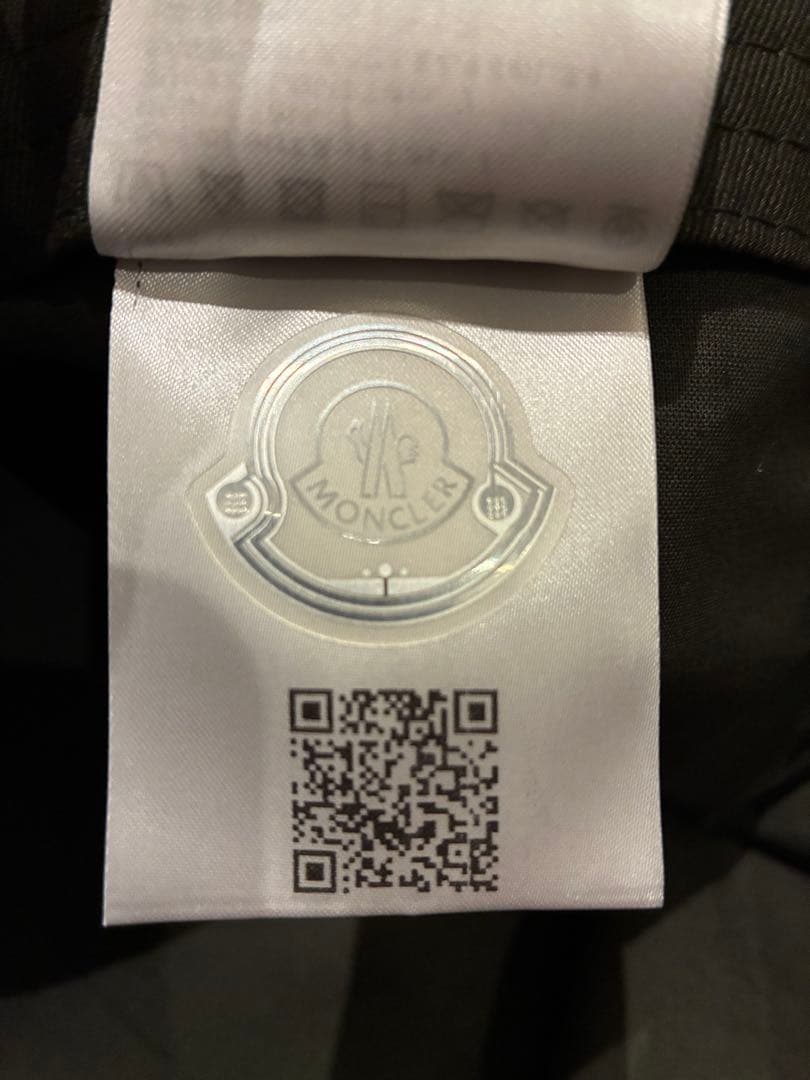 モンクレール ロゴキャップ オリーブ色