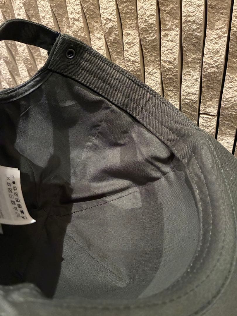 モンクレール ロゴキャップ オリーブ色