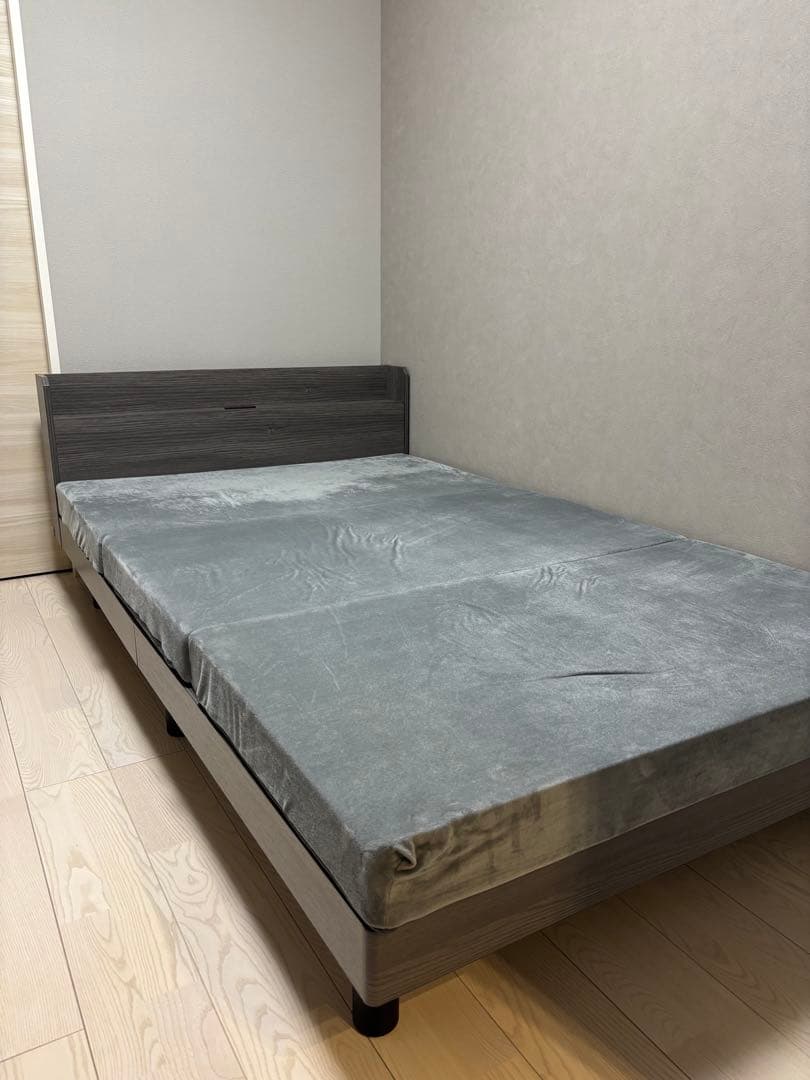 【美品・購入半年】グレー セミダブルベッドフレーム 収納付き