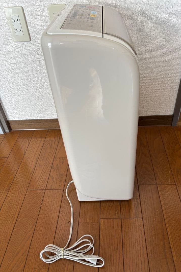 除湿機 ホワイト デジタル操作