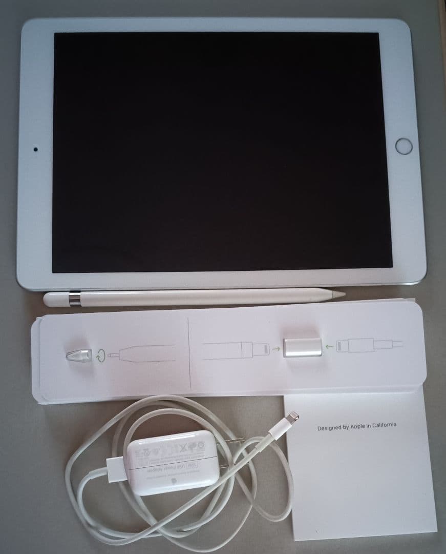 iPad Wi-Fi 32GB - シルバー（第6世代）とApplePencil
