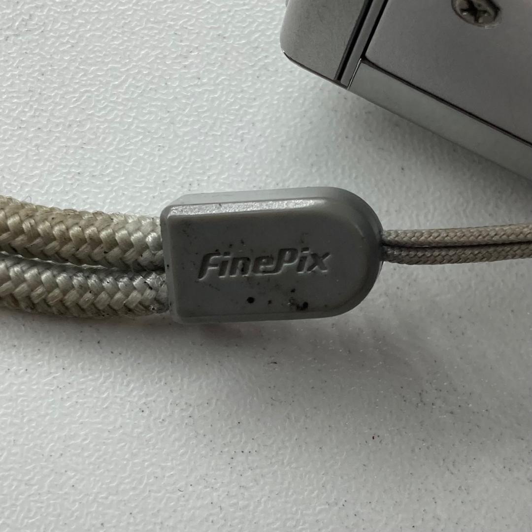 FUJIFILM　コンパクトデジタルカメラ　Finepix F11　ジャンク