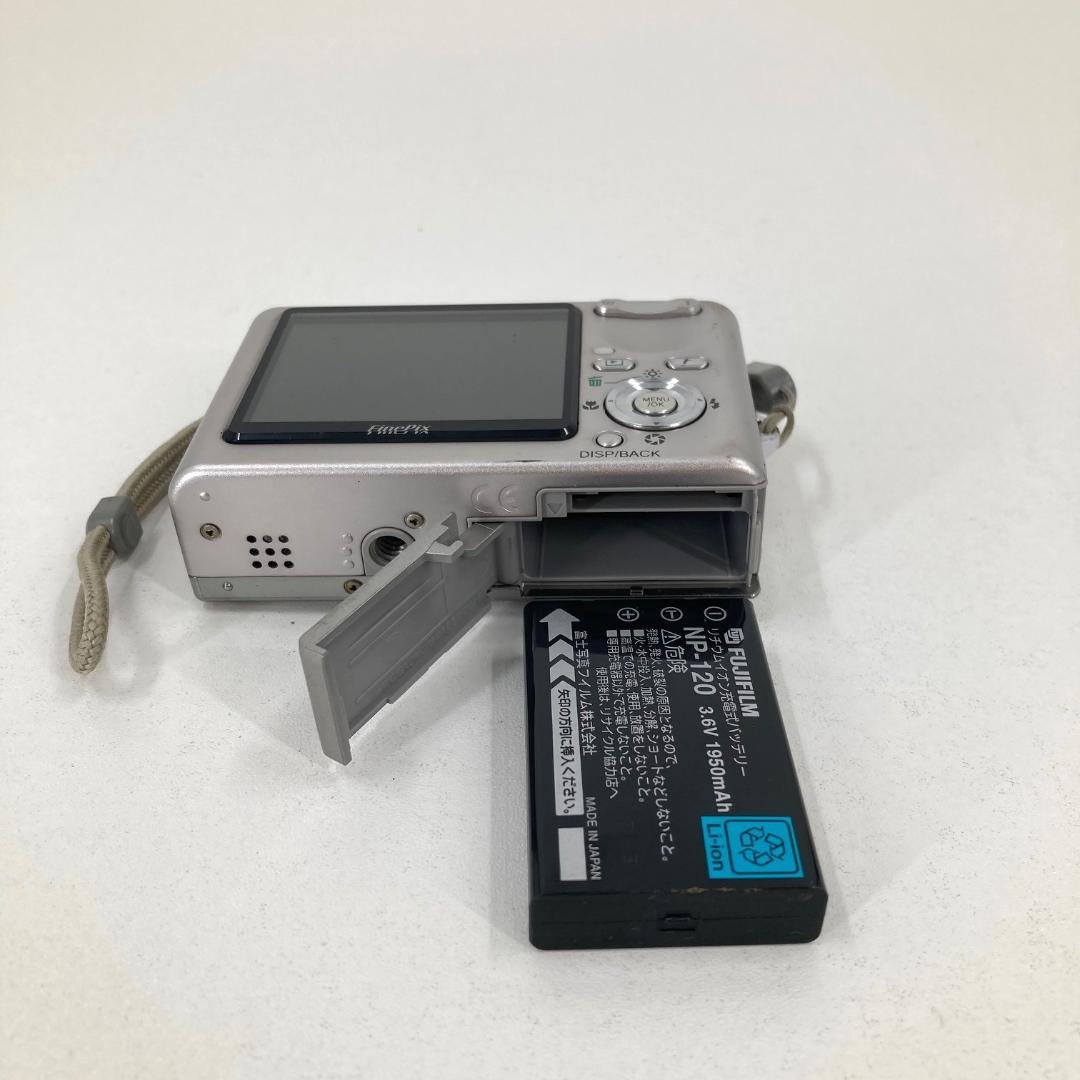 FUJIFILM　コンパクトデジタルカメラ　Finepix F11　ジャンク