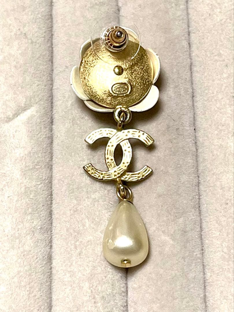 正規品CHANELフラワースウィングピアス片方