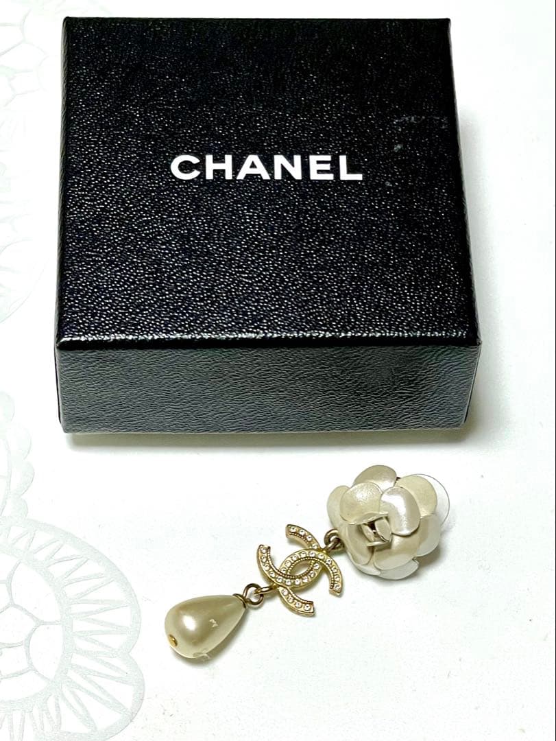 正規品CHANELフラワースウィングピアス片方