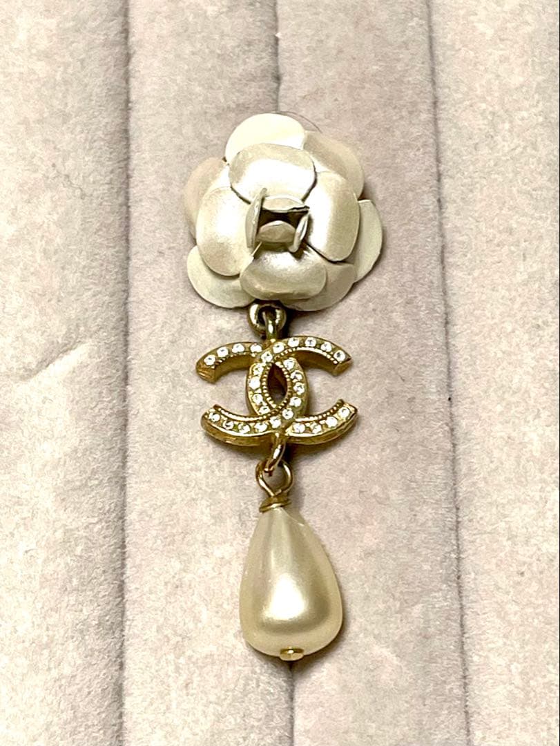 正規品CHANELフラワースウィングピアス片方