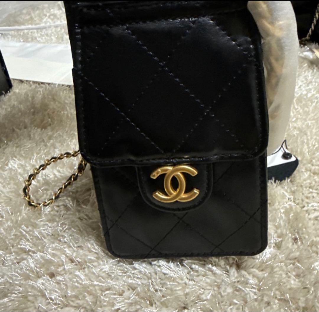 CHANEL ブラックレザー ショルダーバッグ