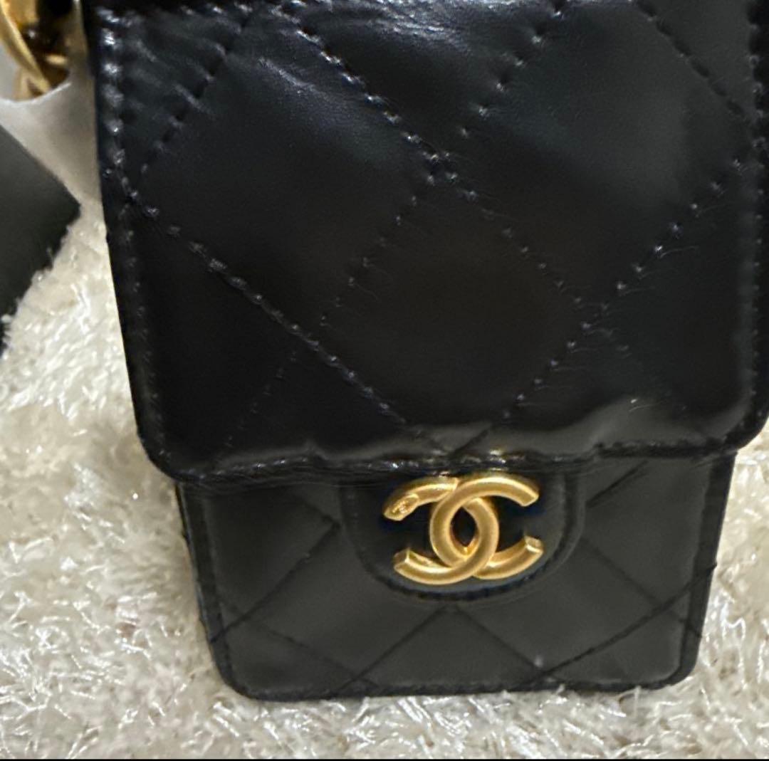 CHANEL ブラックレザー ショルダーバッグ