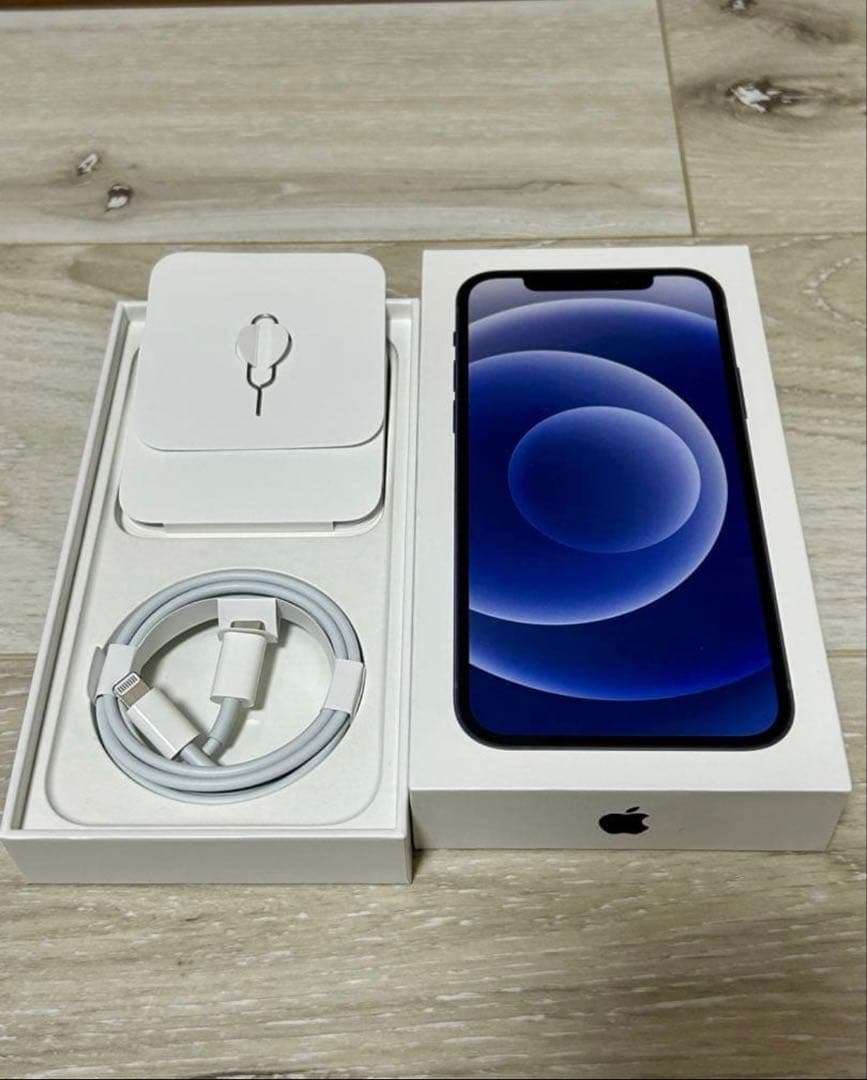 【美品】Apple iPhone 12 ブラック 64G SIMフリー