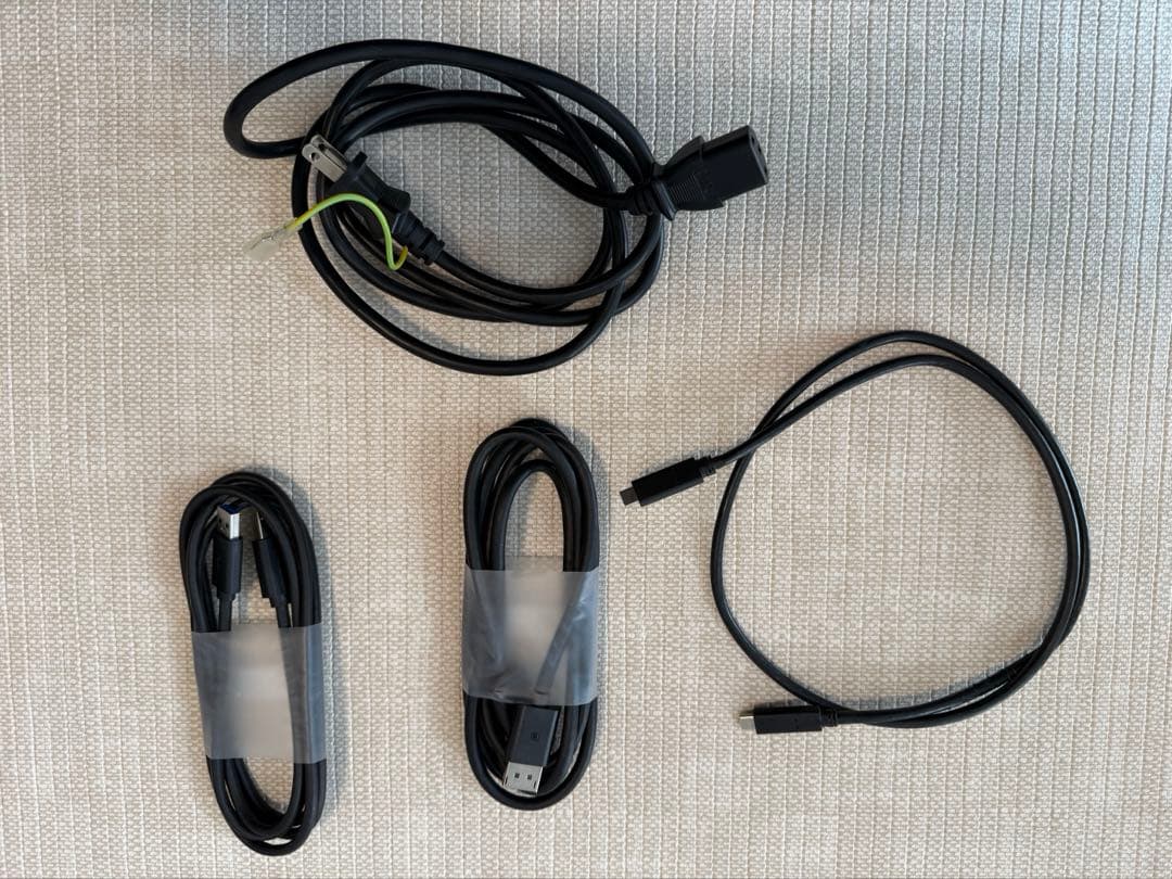 31.5型4Kモニター本体 Dell u3219qスリムベゼル