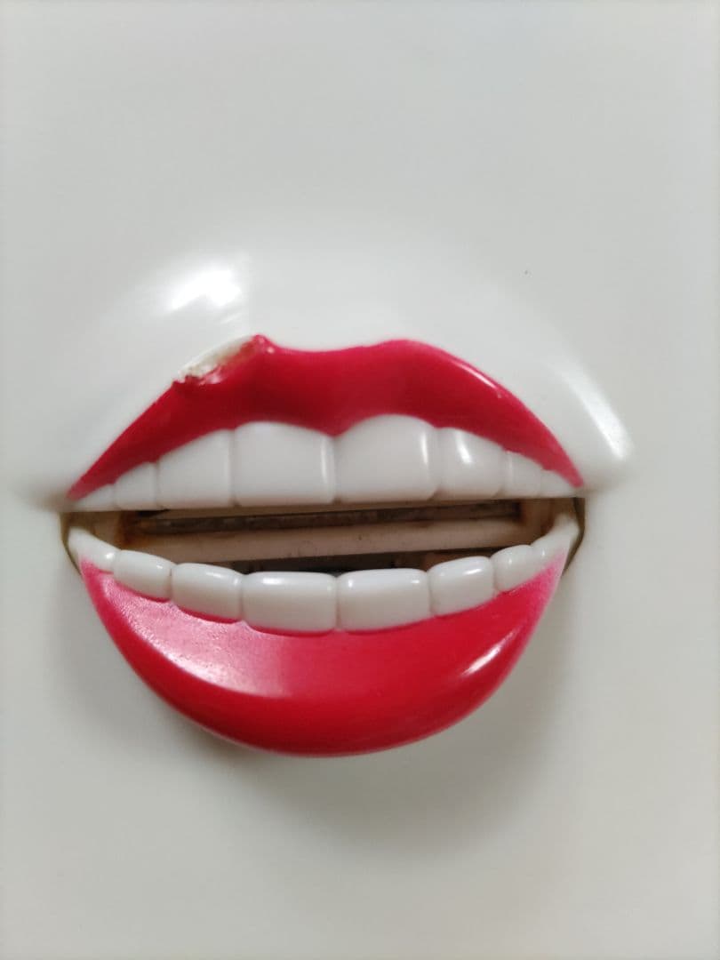 再値下げBlabbermouth(おしゃべりな)ラジオ 古く珍しい40年前の製品