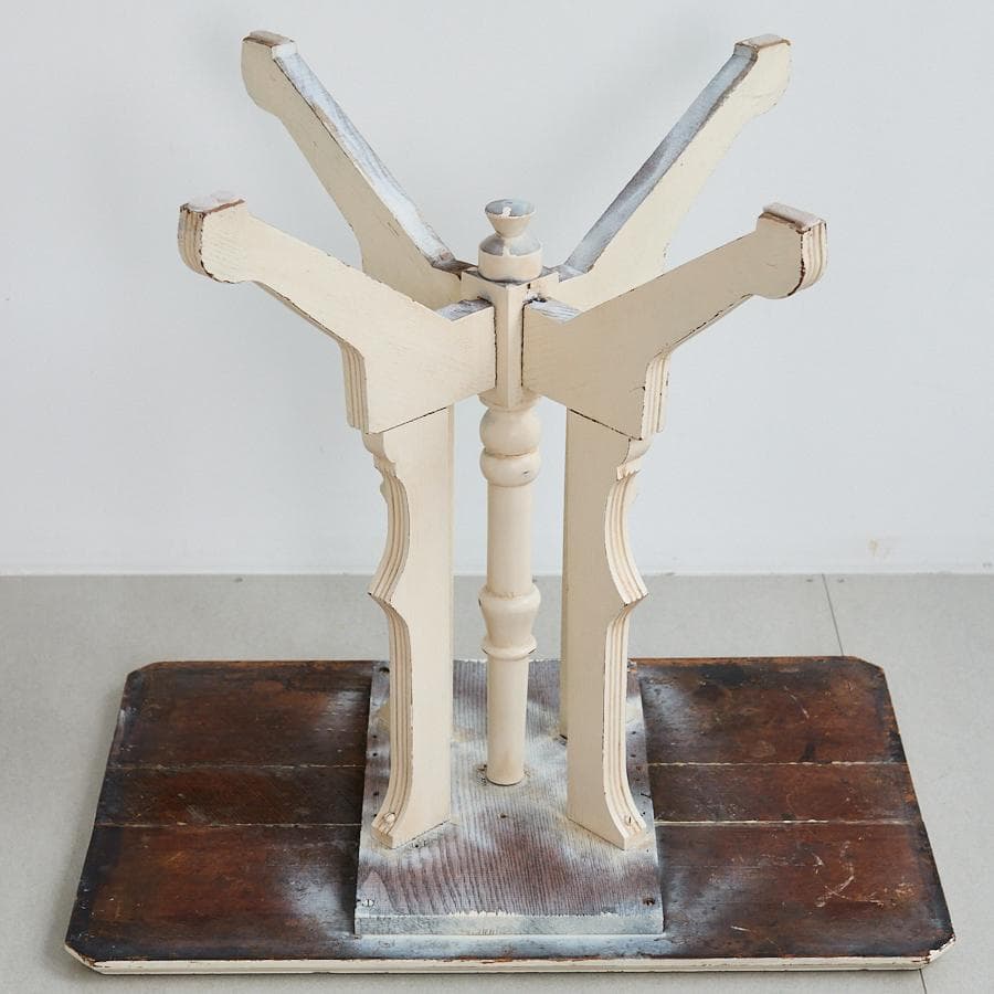 アンティーク調　テーブル　サイドテーブル　アイボリー　白　木製　ヨーロッパ調