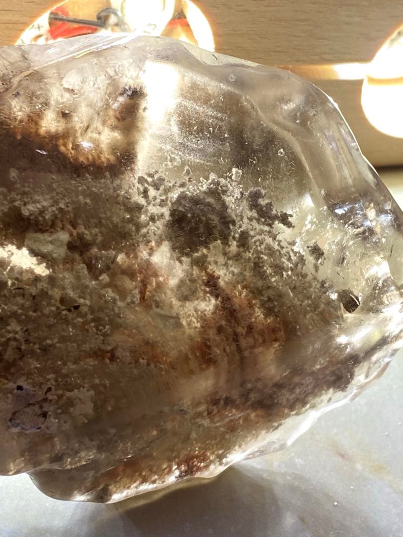 T1034ピンクホワイトガーデンクォーツ原石ルチル針瑪瑙共生ラダー虹入りジオード