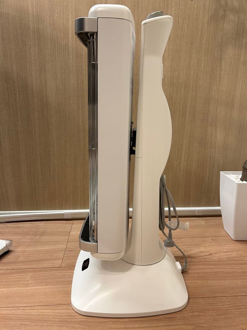 【美品】アラジン CAH-2G10E グラファイトヒーター 2022年製 白