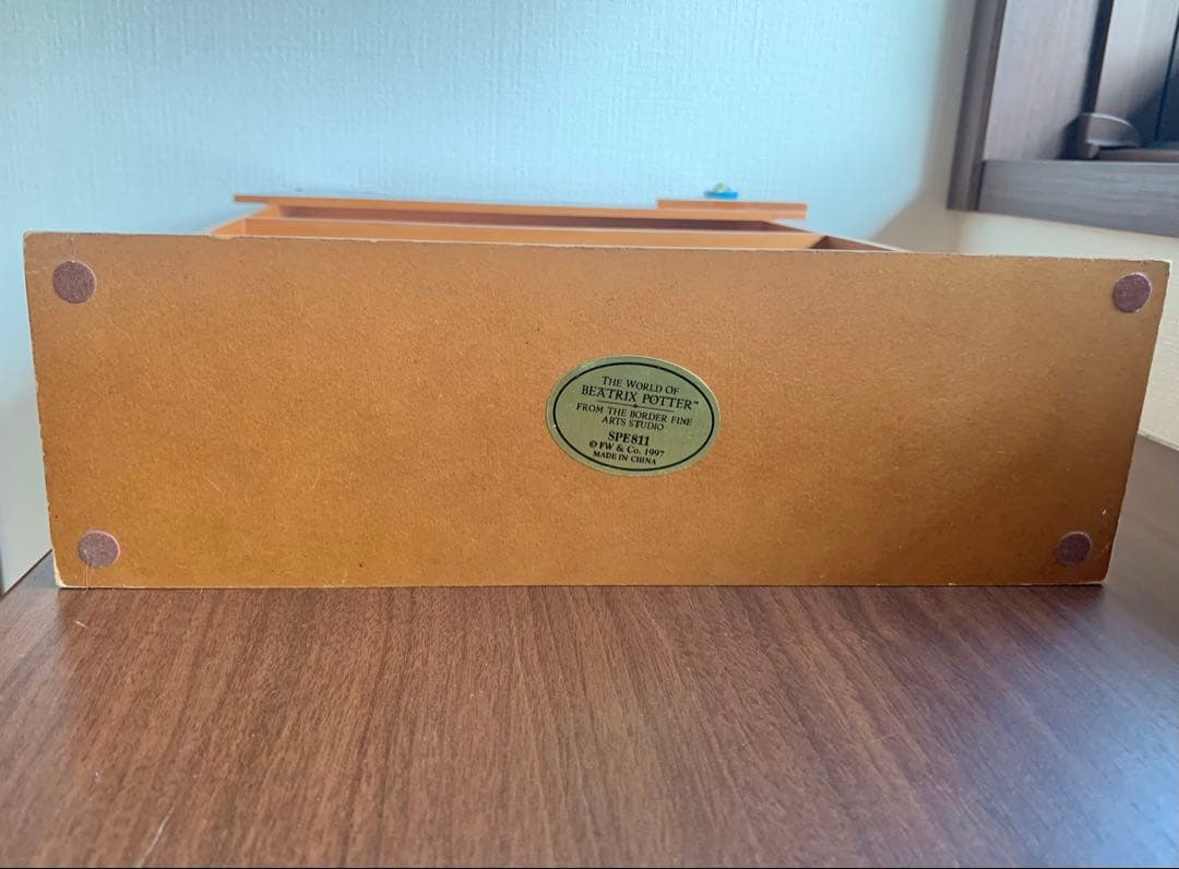 ピーターラビット ディスプレイ棚 ボーダーファインアーツ