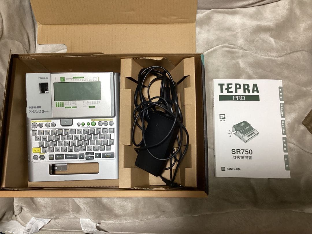 TEPRA PRO SR750ラベルライター& ラベルテープ１５個