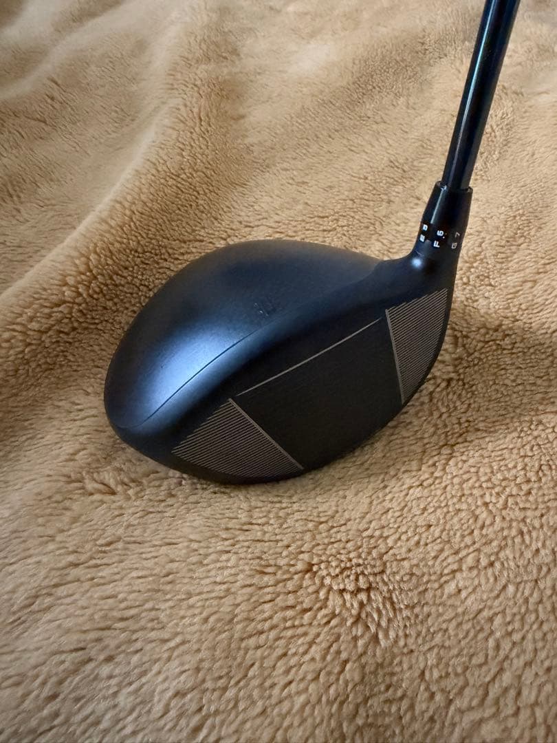 コブラ DS-adapt LS ドライバー 9° シャフト、ヘッドカバー付き