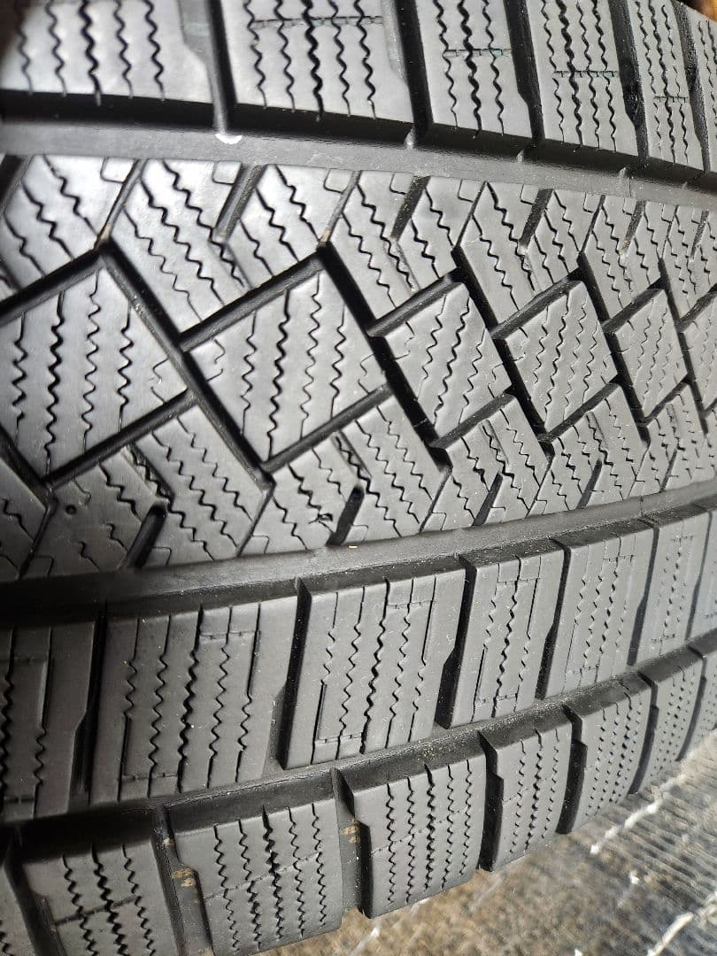 a-tsu②VOLVO XC90 19in8J+49H5ピレリスタッドレス