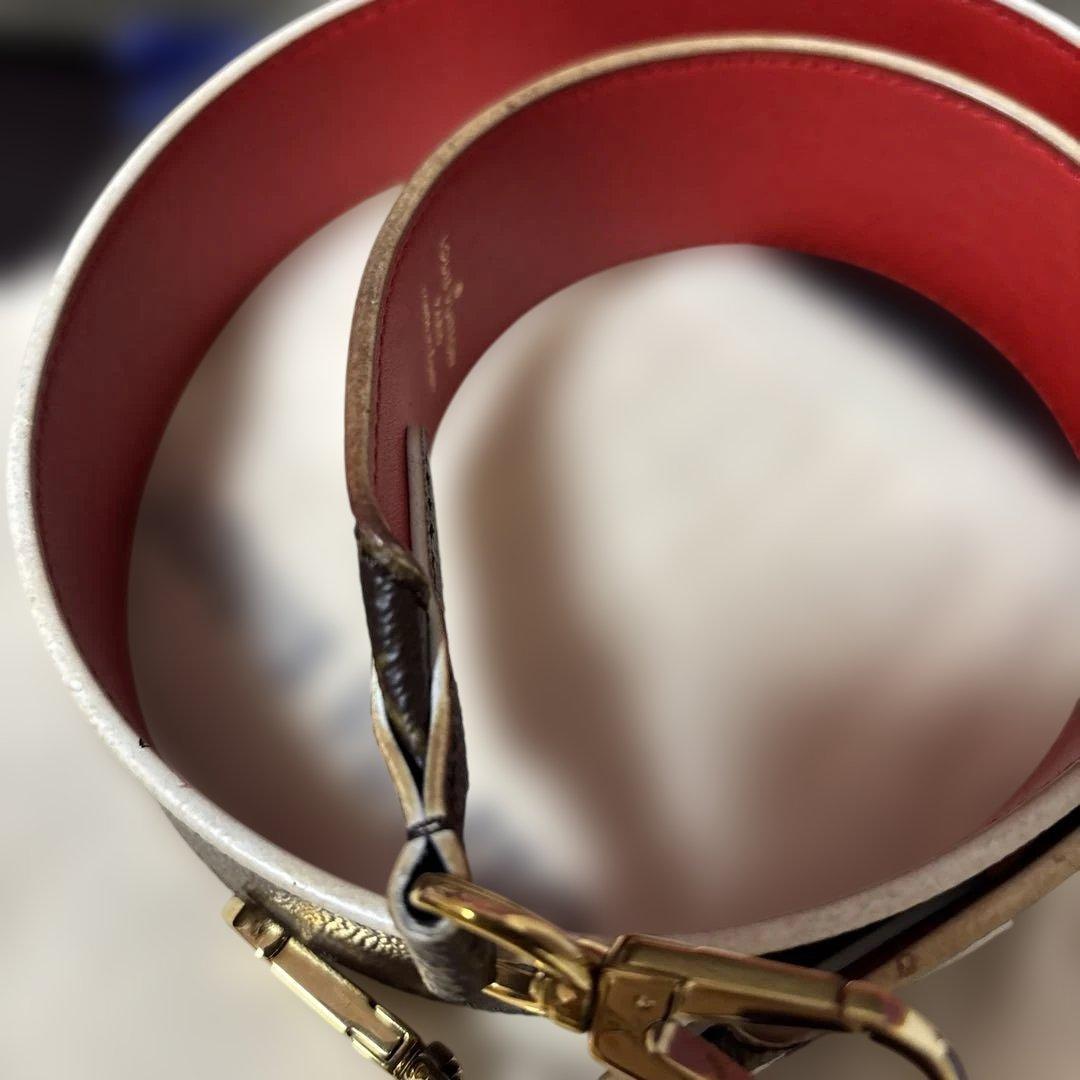 LOUIS VUITTONモノグラム LVショルダーストラップ