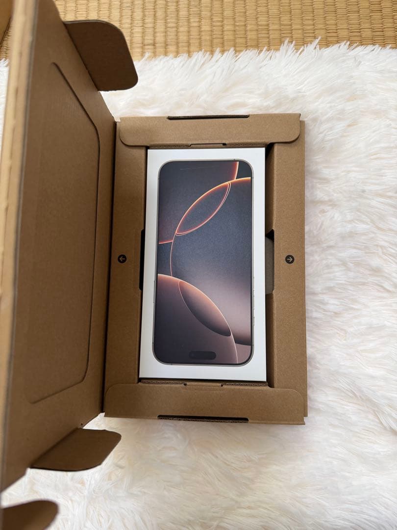 超美品　iPhone16 Pro Max 256GB デザートチタニウム