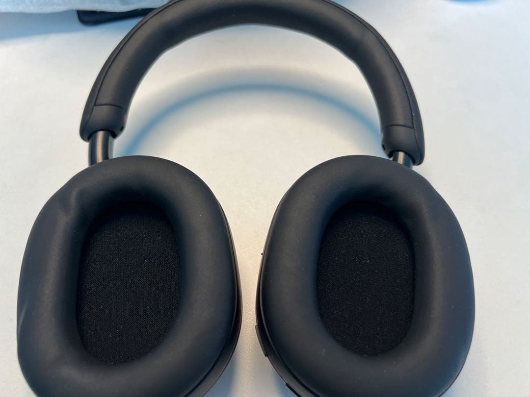 【美品】SONY WH-1000XM5 ブラック ノイズキャンセリングヘッドホン