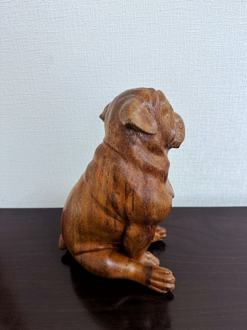 スワールウッド　天然無垢材　パグ　木彫り　手彫り　犬の置物　ハンドメイド　木製