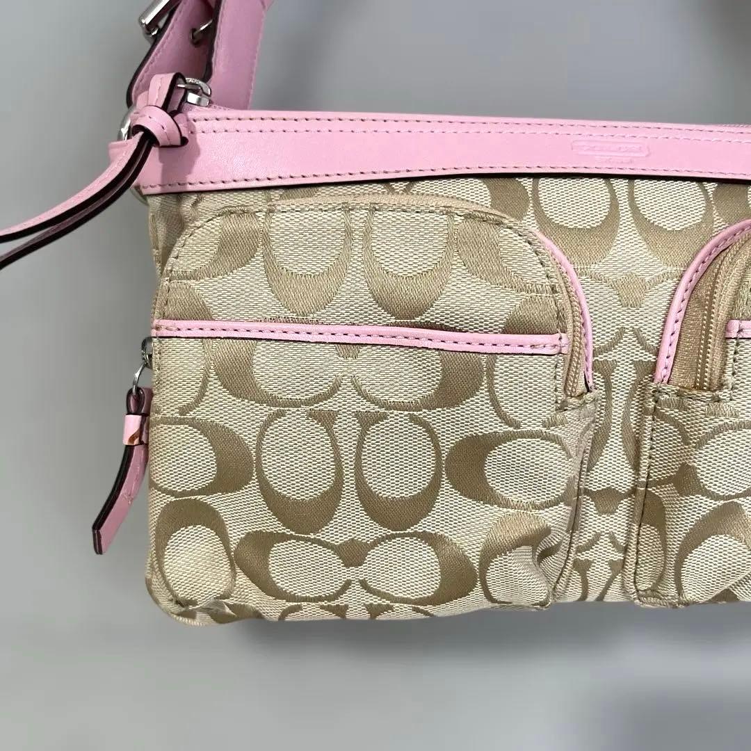 美品✨coach シグネチャー　ワンショルダー　ピンク　2ポケット