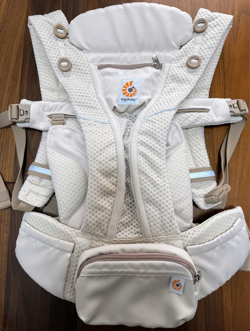 エルゴベビー オムニブリーズ　ベージュ　抱っこ紐