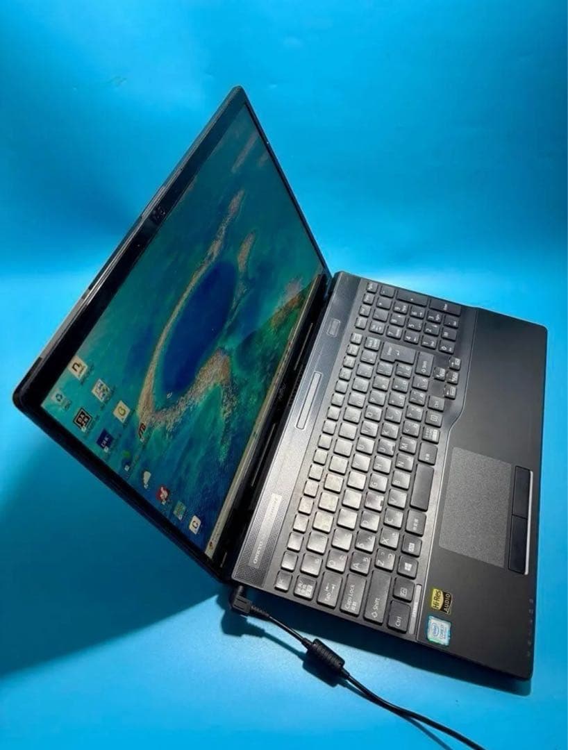 富士通 LIFEBOOK WA3/B3 i7 8550U 2TB 32GB