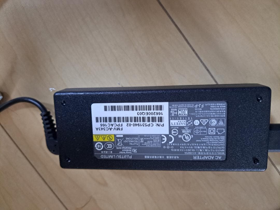 FMV ESPRIMO FH60/H3 ［FMVF60H3W］ （ホワイト）