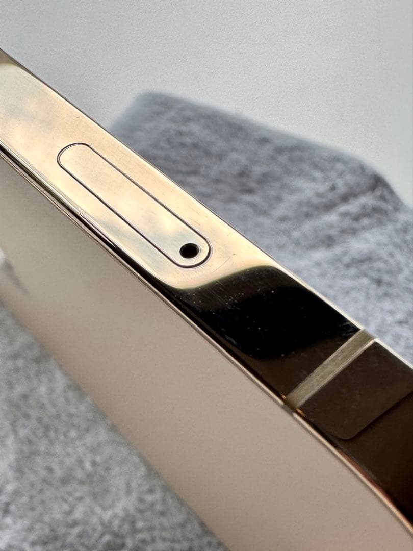 【超美品】Apple iPhone 12Pro ゴールド 128GB 残量88%