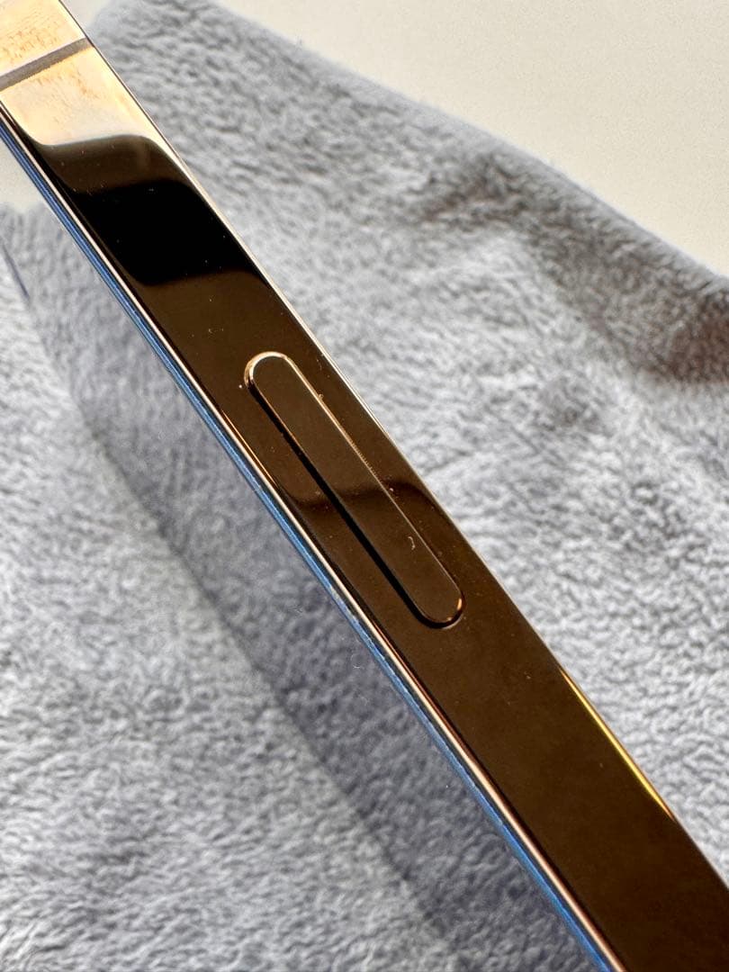 【超美品】Apple iPhone 12Pro ゴールド 128GB 残量88%